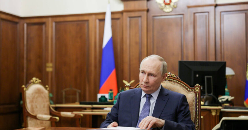 „Legea ‘agenților străini’: cum a subminat regimul lui Vladimir Putin libertatea și a forțat disidenții să plece în exil” 1 legea agentilor straini cum a ingenuncheat regimul lui vladimir putin libertatea si a impins disidentii in exil 68ff0930090fd