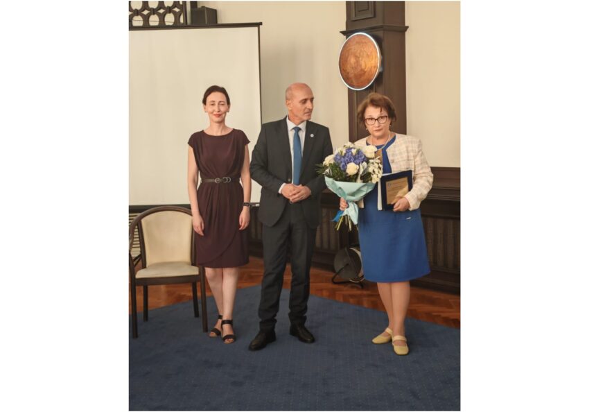 Liceul Teoretic Ovidius din Constanța, distins de Ministerul Educației pentru realizări remarcabile în domeniul educațional 1 liceul teoretic ovidius din constanta premiat de ministerul educatiei pentru excelenta in educatie 68dfdf8e84c01