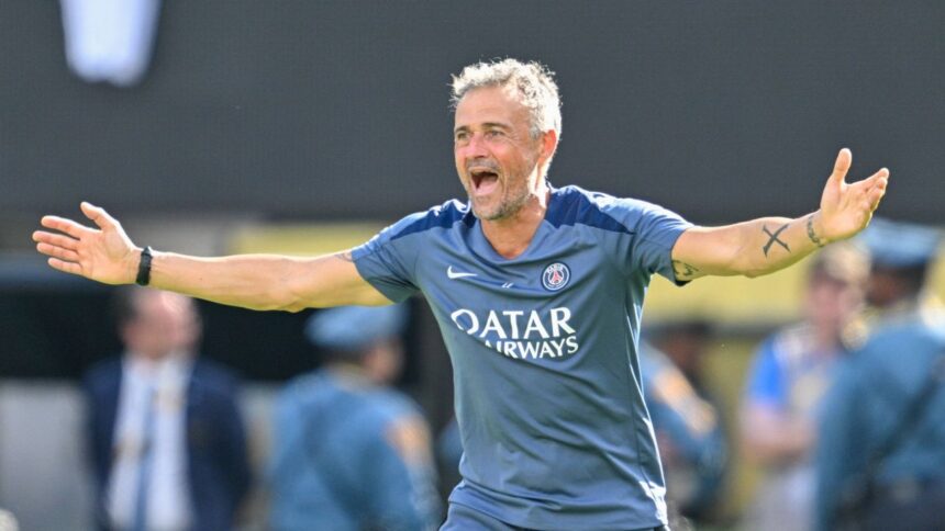 Meci de foc în etapa #7 din Ligue 1: Lille cedează în fața PSG-ului cu 0-1! Mendes strălucește cu un gol deosebit pe VOYO. 1 lille psg 0 1 derby ul etapei 7 din ligue 1 se vede in direct pe voyo gol spectaculos marcat de mendes 68e2d29617071
