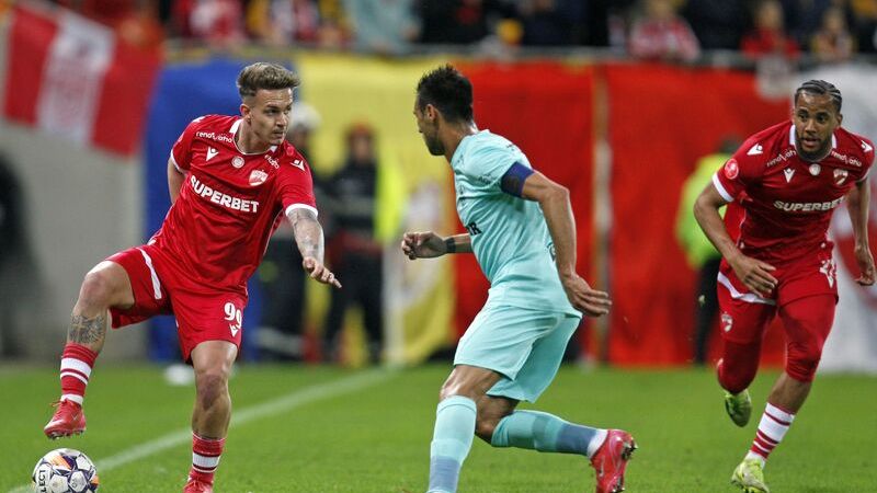 Dinamo se confruntă cu CFR Cluj în etapa 15, de la ora 20:30! Duelul liderilor în Superligă promite intensitate! 1 live text dinamo cfr cluj primul meci din etapa 15 de la ora 2030 capitolele la care cele doua echipe sunt numarul 1 in superliga 69047f263c414