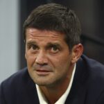 Inter și Fiorentina se înfruntă la 21:45: Chivu, prins între provocările echipei sale și o confruntare de foc 2 live text inter fiorentina de la ora 2145 chivu intre drama jucatorului sau si un meci infernal 6901d1b5bb6b1