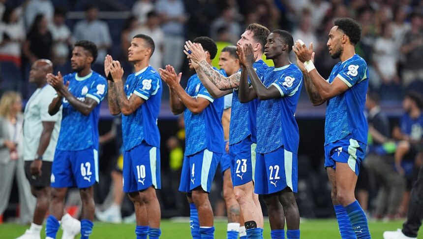 Ligue 1 în plină efervescență! Marseille pune presiune pe tronul liderului, iar Lens visează la o clasare în cupele europene. Urmărește toate confruntările, aici! 1 live text ligue 1 fierbe marseille forteaza fotoliul de lider lens da asaltul la cupele europene toate meciurile aici 68e0f4c361fcc