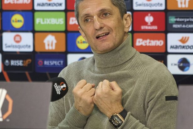 live text razvan lucescu primul meci dupa ce a devenit lider in grecia arunca artileria grea in lille paok salonic in europa league de la 2200 68fa0ba6013e5