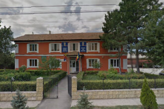 locuitorii din satul dropia se plang de lipsa iluminatului stradal cum raspunde primarul gheorghe grosu 6903423b45e53