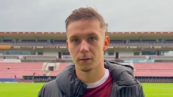 Louis Munteanu îi transmite un mesaj lui Mircea Lucescu după ce a jucat un rol esențial în triumful CFR-ului: ”Continuăm cu aceeași determinare!” 1 louis munteanu mesaj pentru mircea lucescu dupa ce a contribuit decisiv la victoria lui cfr merg asa cum o fac mereu 68e28ffd594f3