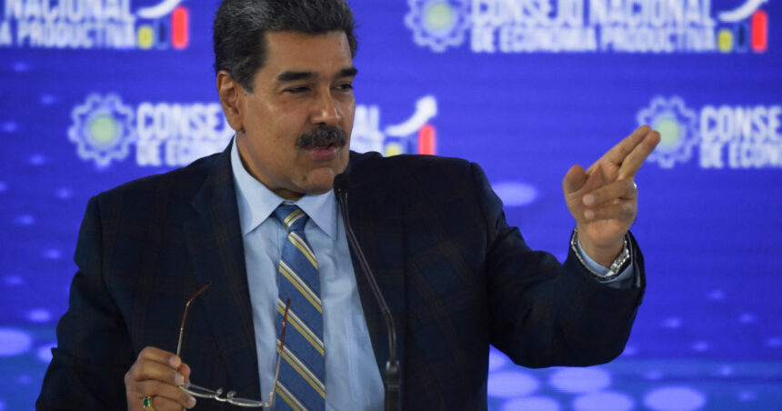 Maduro susține că Trump fabrică un conflict în relația cu Venezuela 1 maduro il acuza pe trump ca inventeaza un razboi cu venezuela 68fcc1cb408cd