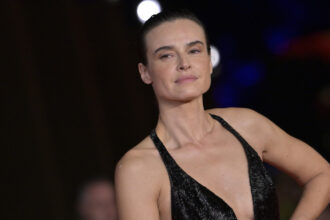 mel gibson i a infuriat pe conservatori dupa ce a ales o actrita pro avort in rolul fecioarei maria pentru invierea lui hristos 69038320ed202