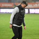Mihalcea își exprimă opinia după ce UTA a suferit o înfrângere, iar Botoșaniul își revendică prima poziție: "Ar trebui să mai aducem pe lume încă doi-trei copii?" 3 mihalcea a dat declaratia serii dupa ce esecul celor de la uta a dus o pe botosani pe primul loc sa mai nastem doi trei copii 68e420b1d9836