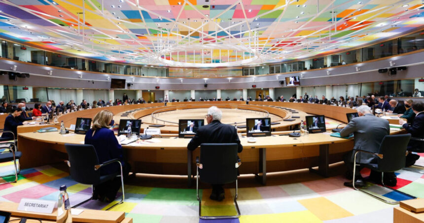 Miniștrii afacerilor externe ai Uniunii Europene se reunesc astăzi la Luxemburg pentru a analiza conflictul din Ucraina, cu participarea Oanei Țoiu. 1 ministrii de externe ai ue discuta astazi la luxemburg despre razboiul din ucraina la consiliul afaceri externe participa si oana toiu 68f5d5b851d8a