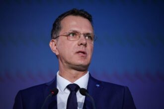 ministrul apararii nationale ionut mosteanu vor ramane aproximativ 1 000 de soldati americani in romania 6901f5ae29e74