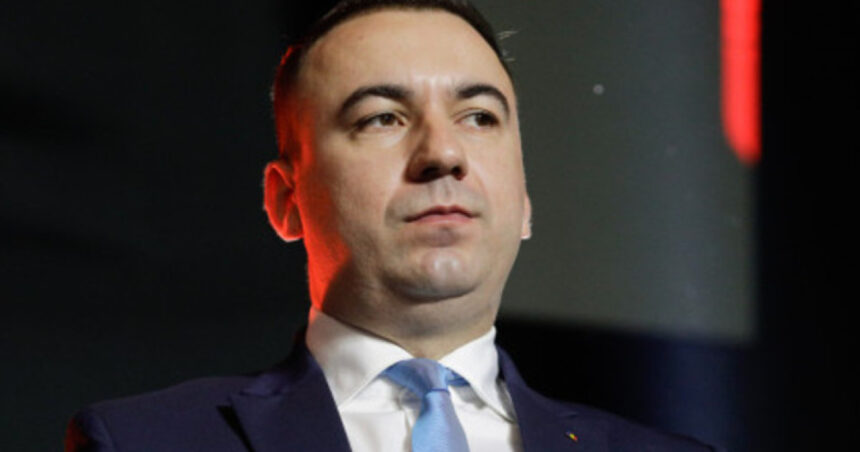 „Ministrul Energiei: ‘Un reprezentant de la Electrica va fi tras la răspundere’ după ce Charlie Ottley a suferit 3 zile fără electricitate la Bran” 1 ministrul energiei anunta ca cineva de la electrica o sa fie responsabil dupa ce charlie ottley a ramas 3 zile fara curent la bran 68eb5ea5b5188