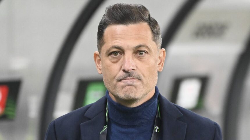 Mirel Rădoi pe cale de plecare de la Universitatea Craiova? Mihai Rotaru ia măsuri decisive! 1 mirel radoi out de la universitatea craiova mihai rotaru a intervenit in forta 69020dd94c848