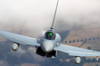 misiune cu avioane nato si sua in apropierea granitei cu rusia cele doua avioane au trecut si prin romania 68ea657a1874b