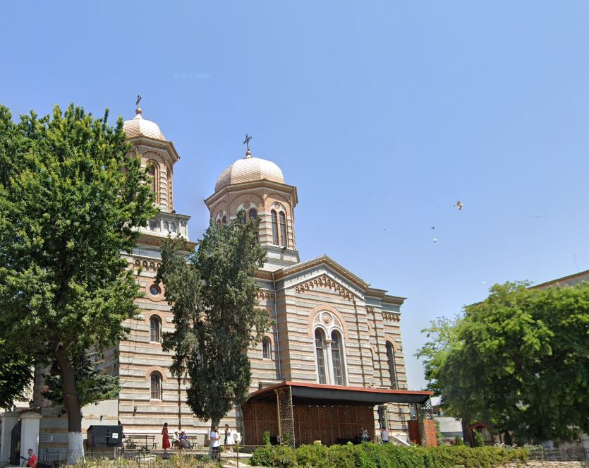 Relicvele unor sfinți au ajuns la Catedrala Arhiepiscopală Sfinții Apostoli Petru și Pavel din Constanța 1 moastele mai multor sfinti au fost aduse la catedrala arhiepiscopala sfintii apostoli petru si pavel din constanta 68f920a94a672