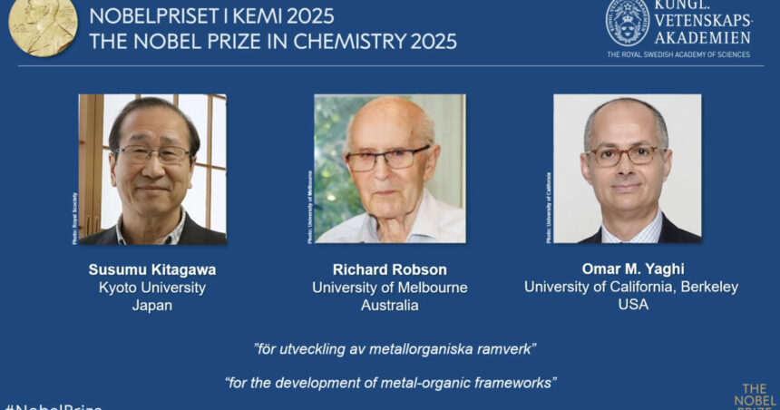 Alertă de Știri: Trei cercetători străluciți – Susumu Kitagawa, Richard Robson și Omar Yaghi – onorați cu Premiul Nobel pentru Chimie 2025! 1 news alert premiul nobel pentru chimie pe anul 2025 a fost castigat de trei cercetatori susumu kitagawa richard robson si omar yaghi 68e63c5754e7e