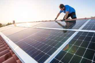 nicusor dan a sesizat ccr pe legea prosumatorilor cum sunt afectati cei care si au montat panouri solare 6904e2e839ef9