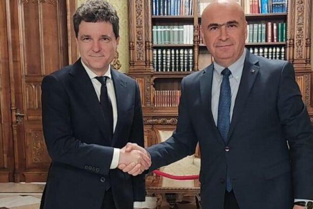 nicusor dan despre o demisie a lui bolojan nicidecum cand spune presedintele ca va fi rezolvata problema pensiilor magistratilor 68f6753348a36