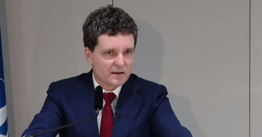 Nicușor Dan: Creșterea salariului minim ar putea duce la scăderea competitivității în diverse domenii 1 nicusor dan fortand un salariu minim prea mare anumite activitati risca sa devina necompetitive 68fbd61c631d5