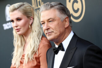 niste idioti narcisisti si dependenti de droguri fiica lui alec baldwin si kim basinger acuzatii grave la adresa parintilor 68fa2ca898b8d