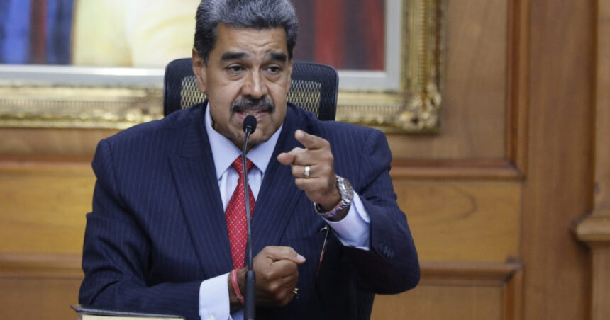 Planul ingenios al lui Trump pentru a-l detrona pe Maduro în Venezuela 1 noua strategie a lui trump pentru a l inlatura din functie pe maduro in venezuela 68edd44acbeca
