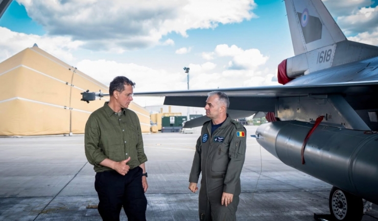 România își întărește aripile: o escadrilă proaspăt certificată de F-16 pentru misiuni NATO! 1 o noua escadrila romaneasca de f 16 certificata pentru misiuni nato 68fbe976ad4af