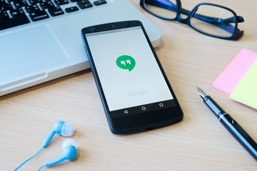 Atenție! O capcană pe WhatsApp: un mesaj care îți poate răpi conturile și banii! 1 o noua inselatorie pe whatsapp un mesaj fura conturi si bani 68e79029a3154