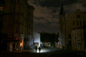 o noua pana uriasa de curent in ucraina dupa cel mai recent bombardament al rusilor 68ff3a68714fd