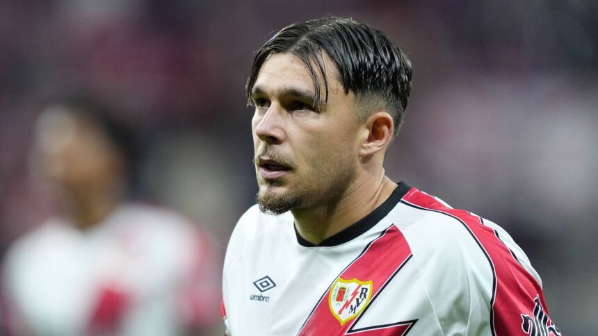 Andrei Rațiu își schimbă destinul?! Aventura eroului de la Rayo Vallecano în Conference League 1 o noua pozitie pentru andrei ratiu unde a jucat eroul lui rayo vallecano din conference league 68fbdbae7e690