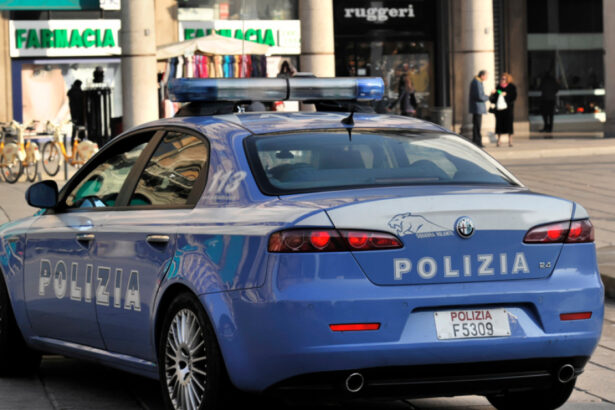 o romanca a incercat sa intre in italia cu 14 kilograme de droguri in stomac 68dfd99a0c0d9