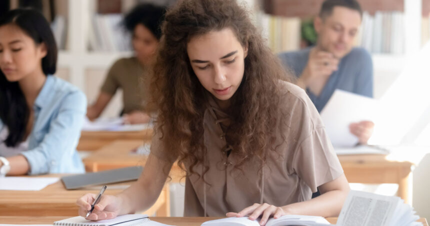 O universitate bucureșteană își întrerupe cursurile cu prezență fizică miercuri din cauza avertizării de cod roșu pentru ploi. 1 o universitate din bucuresti isi suspenda miercuri cursurile cu prezenta fizica din cauza codului rosu de ploi 68e5269fa03b0