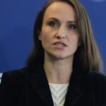 Oana Țoiu comentează sosirea lui Vladimir Putin în Budapesta: „Ar trebui să obțină aprobatia înainte de a pătrunde în cerul european” 2 oana toiu despre vizita lui vladimir putin la budapesta sa ceara permisiunea inainte de a intra in spatiul aerian european 68f6312025723