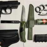Descoperiri alarmante: un bărbat surprins cu arme interzise în apropierea gării CFR Constanța 2 obiecte periculoase descoperite asupra unui barbat in zona garii cfr constanta 68f9c965cf84f