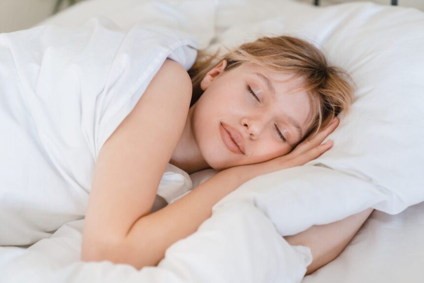 Somnul revitalizant: conexiunea esențială între odihnă, armonia hormonală și bunăstarea feminină 1 odihna care vindeca legatura profunda dintre somn echilibru hormonal si sanatatea intima a femeii 68dd2dc2c0033