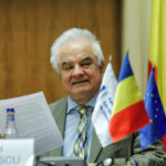 Un oficial BNR atrage atenția: Nemulțumirea va veni nu din austeritate, ci din inechitatea împărțirii eforturilor! 3 oficial bnr oamenii vor fi nemultumiti nu pentru ca au strans cureaua ci pentru ca nu toata lumea participa la strangerea curelei 68e1783fdfe5a