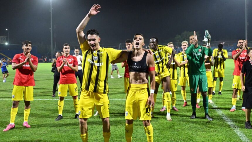 Dinamo revine la gloria de altădată! Opt jucători convocați la echipele naționale de seniori și tineret ale României 1 oficial dinamo ca in vremurile bune opt caini convocati la nationalele de seniori si de tineret ale romaniei 68e0ff1d43d25