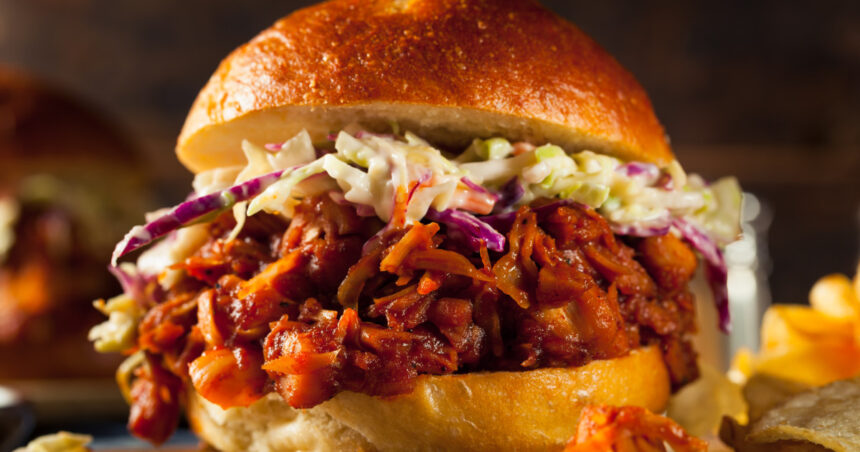 Parlamentul European decide: denumirile „hamburger”, „steak” și „cârnați” nu mai pot fi folosite pentru produsele vegetale! 1 parlamentul european interzice folosirea denumirilor de hamburger steak sau carnati in cazul produselor vegetariene 68e697ba71f2a
