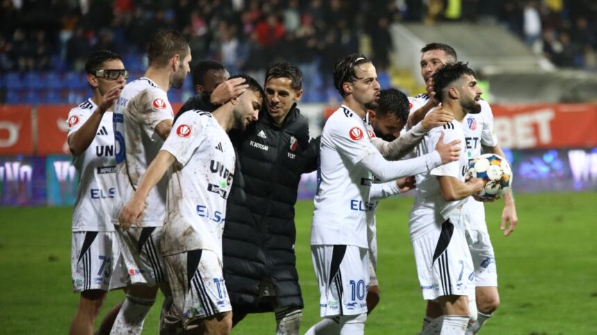 Șeful echipei din Superligă dezvăluie suma necesară pentru a obține titlul! Calculul câștigătorului! 1 patronul liderului din superliga a facut calculul pentru titlu suma de care e nevoie pentru a cuceri trofeul 68e572bfec3d6