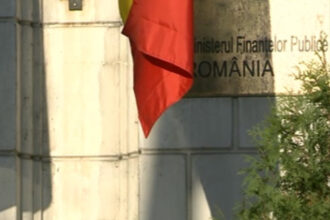 pichet al sindicalistilor din educatie la sediul ministerului finantelor investiti in betoane dar lasati mintile goale 68e4d93f513f1