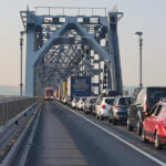 Podul Giurgiu – Ruse va beneficia de un sistem modern de taxare electronică. Se preconizează dezvoltarea a două șosele rapide. 3 podul giurgiu ruse va avea un sistem de colectare electronica a tarifului de trecere in plan sunt doua artere de mare viteza 68fa17a05ea61