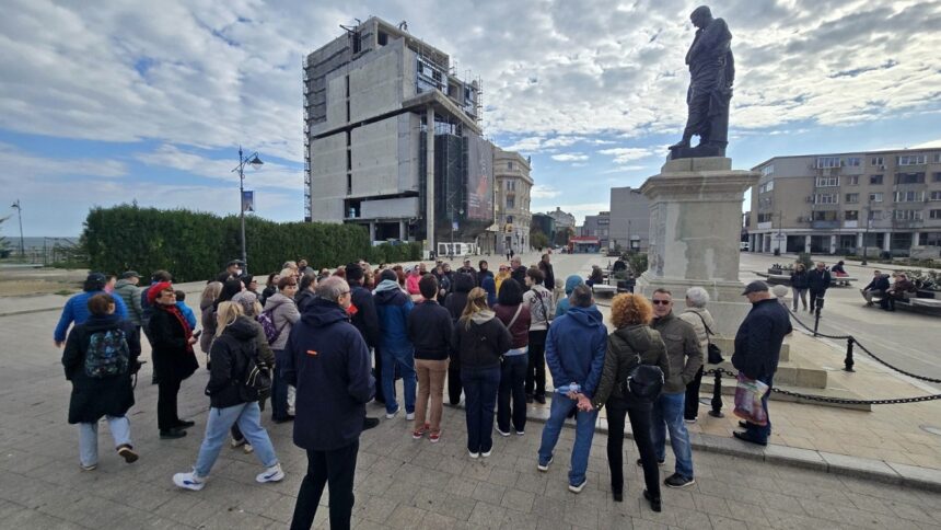 Întoarcere în timp: Descoperă orașul interbelic cu tururi ghidate oferite gratuit de Muzeul de Istorie Națională și Arheologie Constanța 1 povesti din orasul interbelic tururi ghidate organizate gratuit de muzeul de istorie nationala si arheologie constanta 68f6849148064