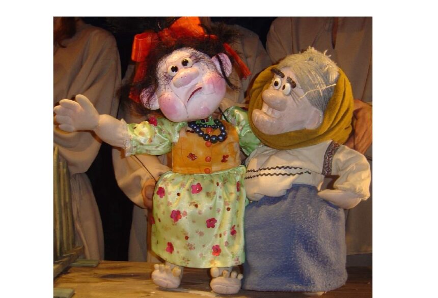 Debut strălucitor la Teatrul pentru Copii și Tineret Căluțul de Mare: Piesa „Jocuri în ograda bunicilor” reînvie tradițiile românești pentru tinerii spectatori 1 premiera la teatrul pentru copii si tineret calutul de mare spectacolul intitulat jocuri in ograda bunicilor aduce traditiile romanesti in fata celor mici 6904c94ccc3a1