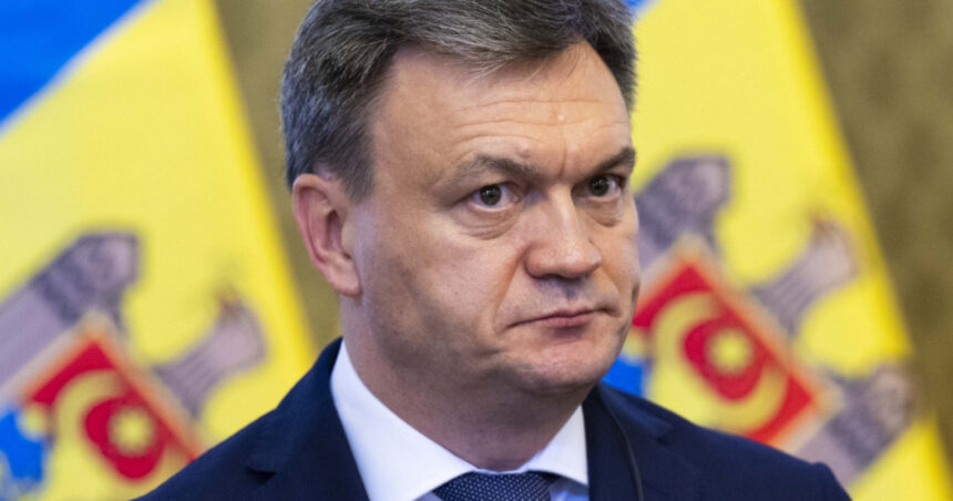 Premierul Republicii Moldova își predă mandatul. Recean renunță și la statutul de deputat pe listele PAS. Răspunsul Maiei Sandu 1 premierul republicii moldova renunta la functie recean refuza si calitatea de deputat ales pe listelele pas reactia maiei sandu 68ecc56817cd4