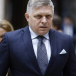 Robert Fico, premierul Slovaciei, denunță PES ca fiind un „partid al homosexualilor” după ce formațiunea sa a fost exclusă din acest grup. 2 premierul slovac robert fico declara ca pes este un partid de homosexuali dupa excluderea formatiunii sale din randurile acestuia 68f670699a80b