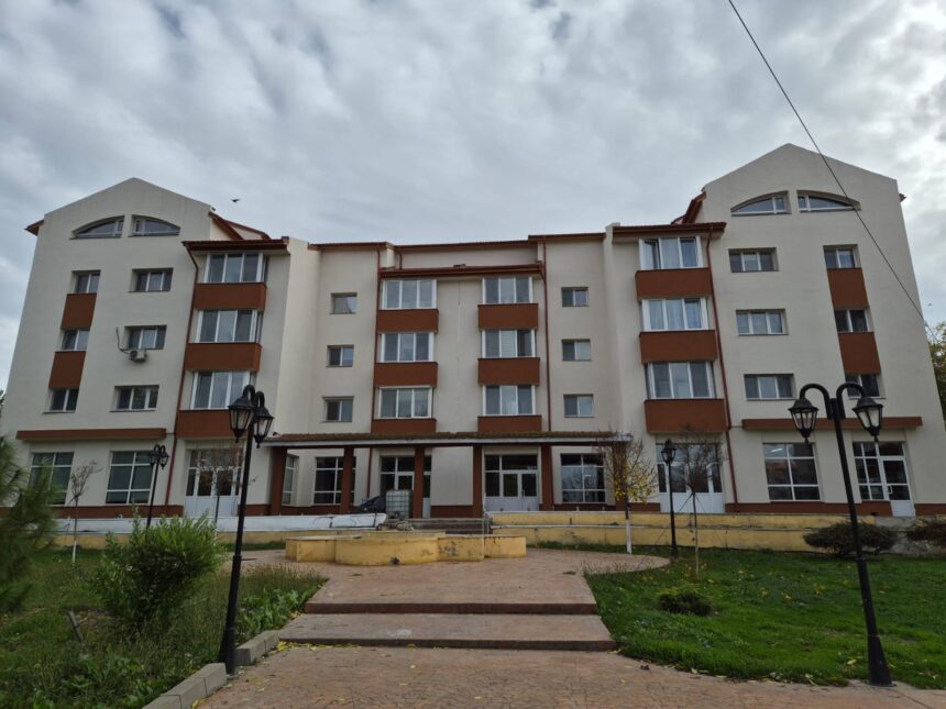 Proiectul de modernizare energetică a clădirilor din Mihail Kogălniceanu progresează rapid: stadiul lucrărilor a atins 90%! 1 programul de renovare energetica a blocurilor din mihail kogalniceanu avanseaza lucrarile au ajuns si la 90 69014f3d0eb8f