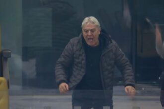 radu scos din poarta sorin cartu are informatii din interior eu stiu ca nu apara el 68ea20e7a1b3b