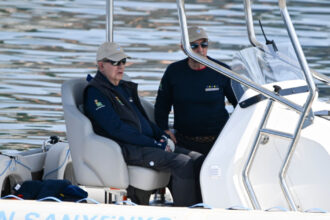 rece si distanta dupa 40 de ani fostul rege juan carlos dezminte ca ar fi avut o idila cu printesa diana 69035918642e5