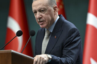 recep erdogan profita de faptul ca intalnirea de la budapesta s a anulat suntem gata in orice moment pentru un summit trump putin 68fcc8a02c88f