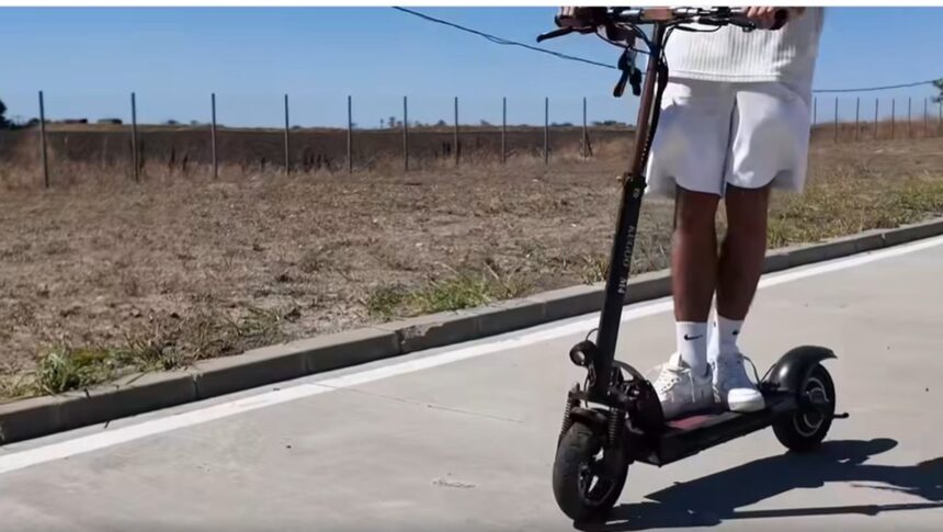 Restricții noi pentru trotinete și biciclete electrice: se anunță implementarea permisului dedicat de conducere 1 reguli mai stricte pentru trotinete si biciclete electrice se pregateste introducerea permisului special de conducere 68e66559bde70