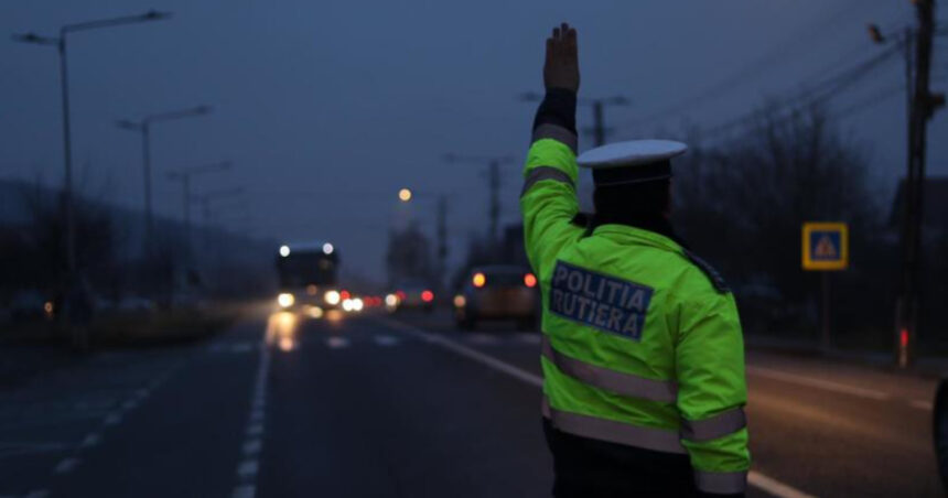 Circulație afectată pe DN 7 în Dedulești până la sfârșitul anului. Lucrări de întărire între Pitești și Râmnicu Vâlcea. 1 restrictii de trafic pana la finalul anului pe dn 7 in zona dedulesti lucrari de consolidare intre pitesti si ramnicu valcea 68e7671fd3998