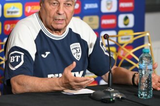 revolutia lui lucescu selectionerul trimite o echipa nemaivazuta cu moldova niciun jucator n a jucat cu celalalt 68e64c24a9965